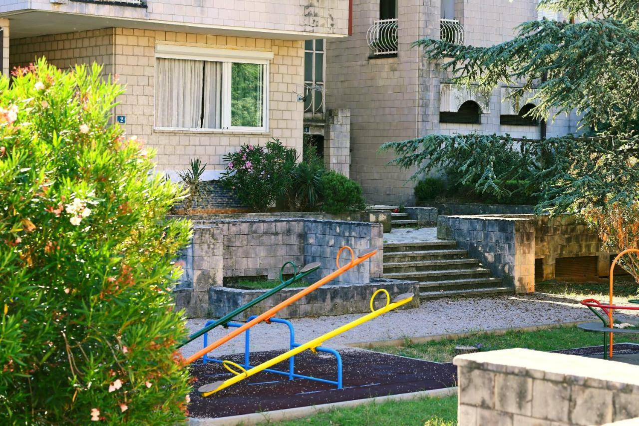 Apartment Luce Njivice Exteriör bild
